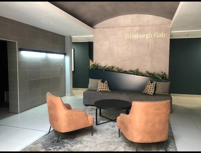 136M² OFFICE TO LET IN HYDE PARK